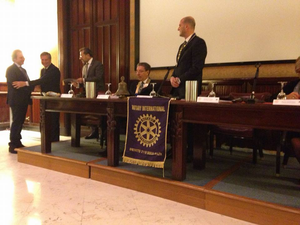 117 - Presenze del Governatore - Visita ufficiale al Rotary Club Palermo Nord - Palermo 22 dicembre 2015/001.jpg